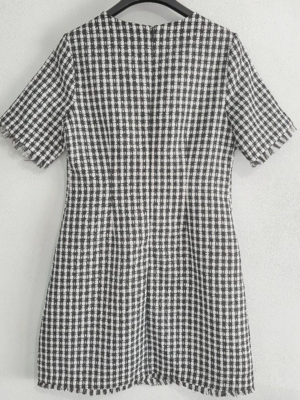 Tahari Dress 10 Women Black White Gingham Plaid Fringe Tweed Shift Mini Short - Picture 3 of 14